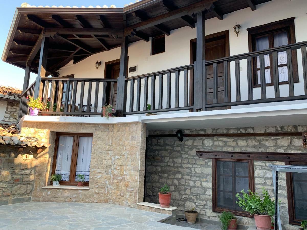 Guest House Genti Берат Экстерьер фото